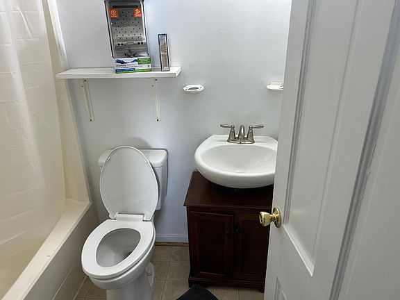 3rd image of 87 S Market St APT 4