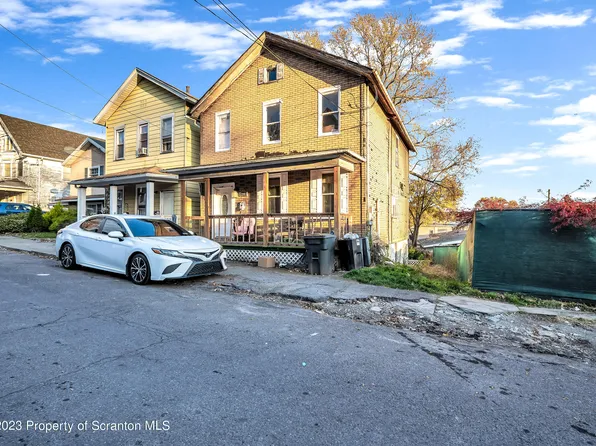 208 N Bromley Ave, Scranton, PA 18504