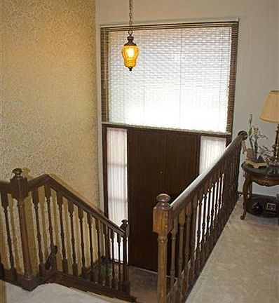 3rd image of 9456 Mockingbird Dr