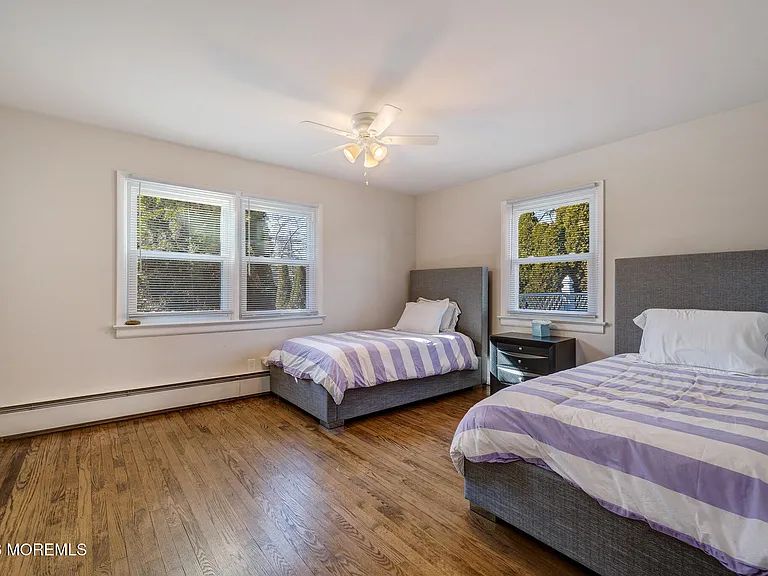 351 Hollywood Ave — Photo 8