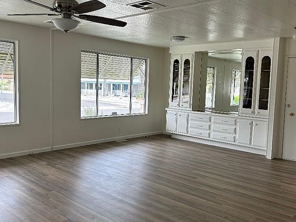 5th image of 942 Vista Grande Dr