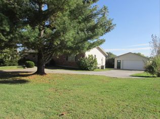 1974 E Hemlock Rd, Ozark, MO 65721