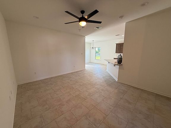 2nd image of 434 Wagon Wheel Dr