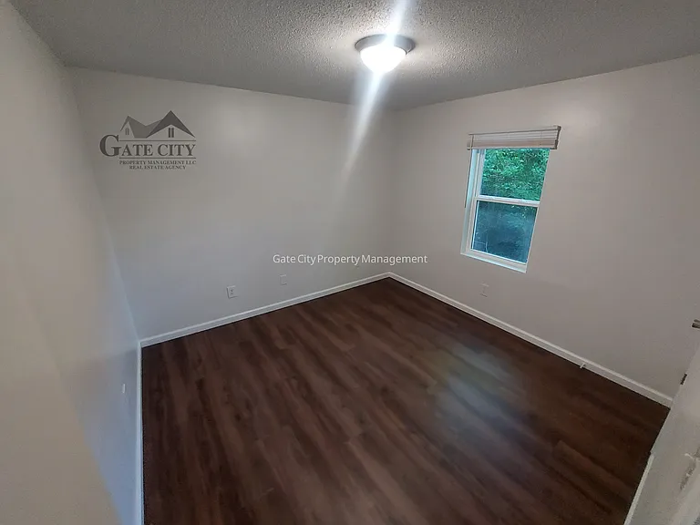 427 S Main St #5 — Photo 7