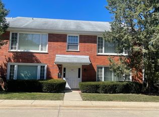 1518 Plymouth Pl APT 1N, Glenview, IL 60025