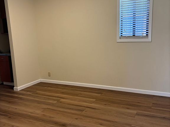4th image of 8400 Templeman Rd