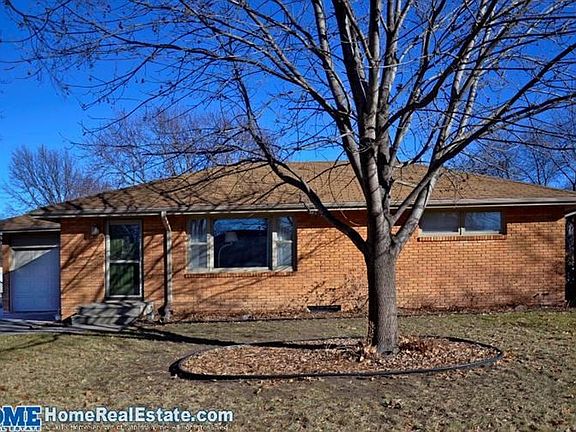 2nd image of 930 Mahoney Dr