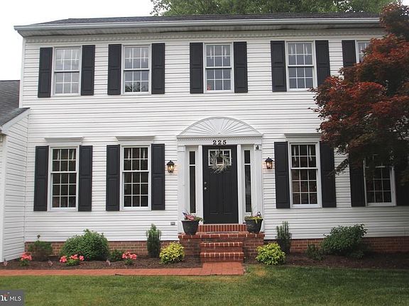 4th image of 225 S Homestead Dr