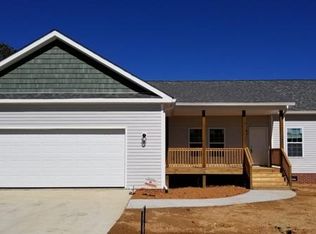 482 Riverwind Dr, Hendersonville, NC 28739