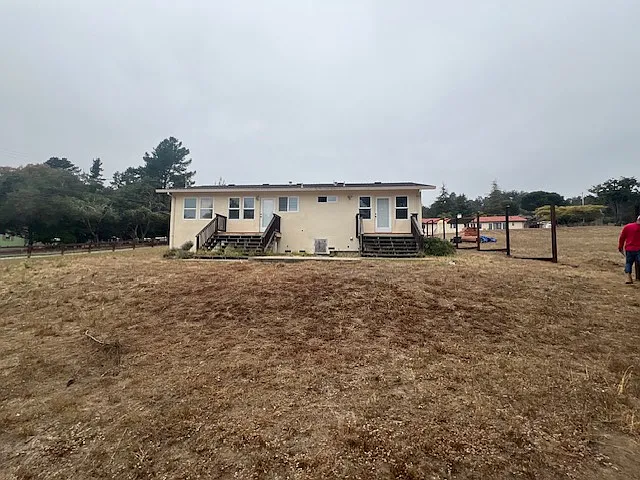 140 Enos Ln — Photo 4