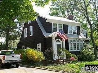 23 S Maryland Ave, Port Washington, NY 11050