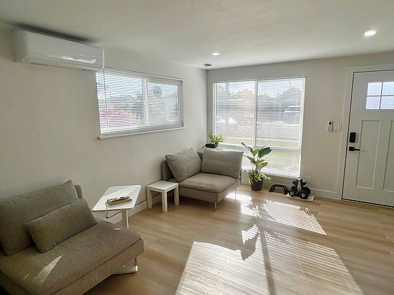 2nd image of 6248 Wilma Ave