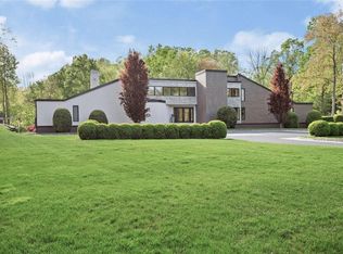 11 Piping Brook Ln, Bedford, NY 10506