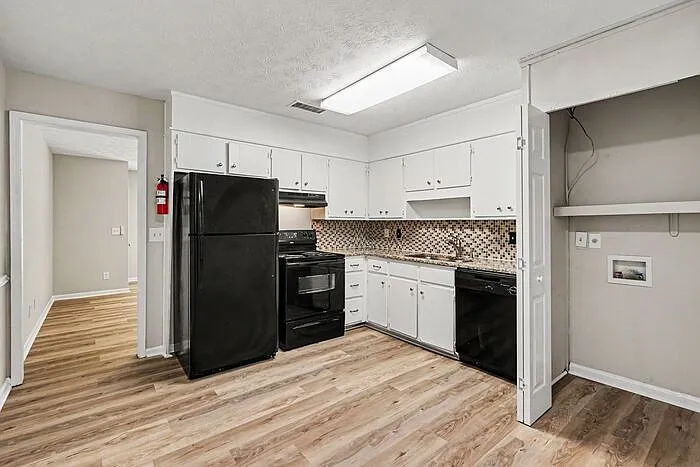 886 Martin Heights Dr NW #B — Photo 11