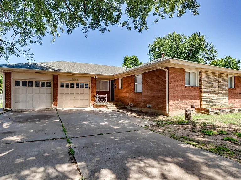 3516 Mount Pleasant Dr — Photo 1