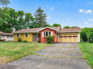2147 Aztec Ln, Mendota Heights, MN 55120