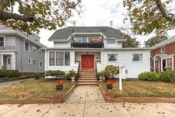 1st image of 129 Lynn Shore Dr #1