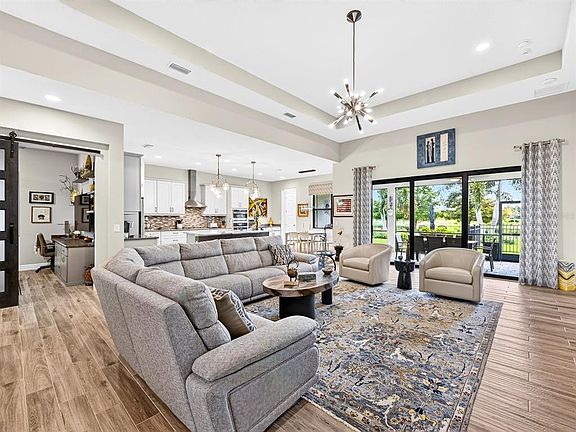 3rd image of 800 TAILWIND PLACE