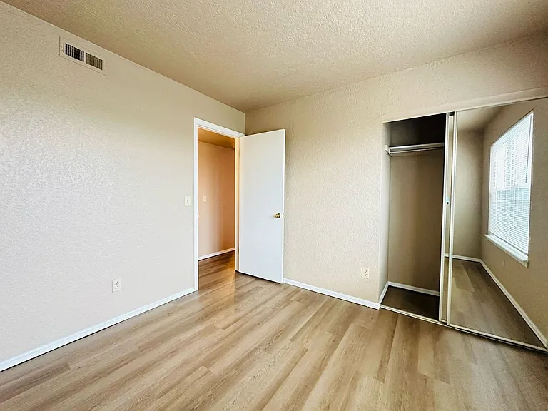 3200 W Britton Rd #19 — Photo 16