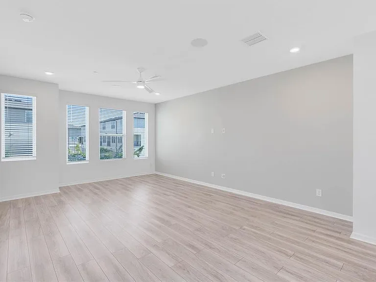 8472 Sperry St — Photo 7