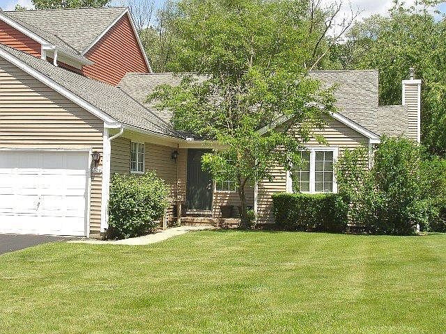 1st image of 324 Rolling Meadows Dr