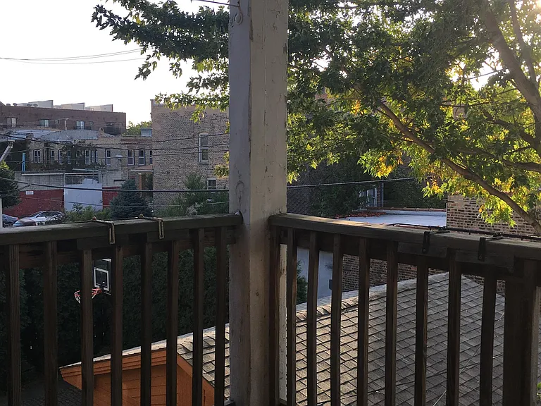 912 N Hoyne Ave #1 — Photo 8