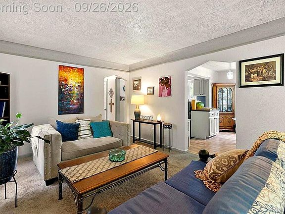 3rd image of 19791 Greenview Ave