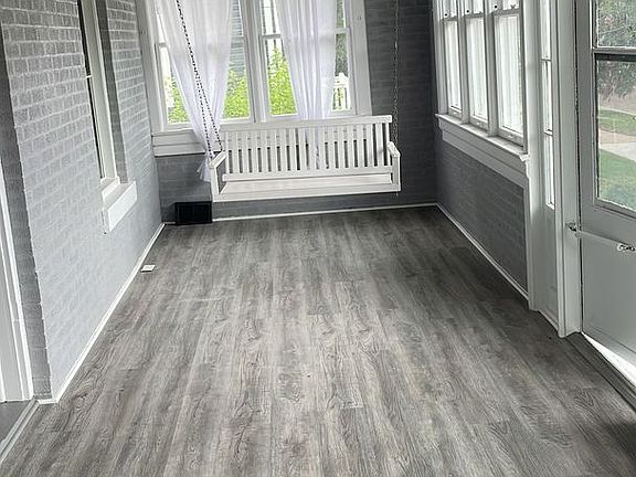 3rd image of 117 Willow Ave