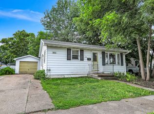 706 W Jones St, Knoxville, IA 50138