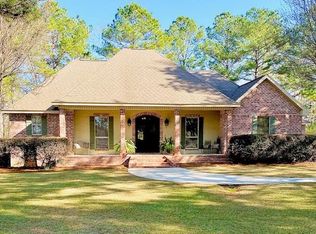 1092 Stonegate Dr, McComb, MS 39648