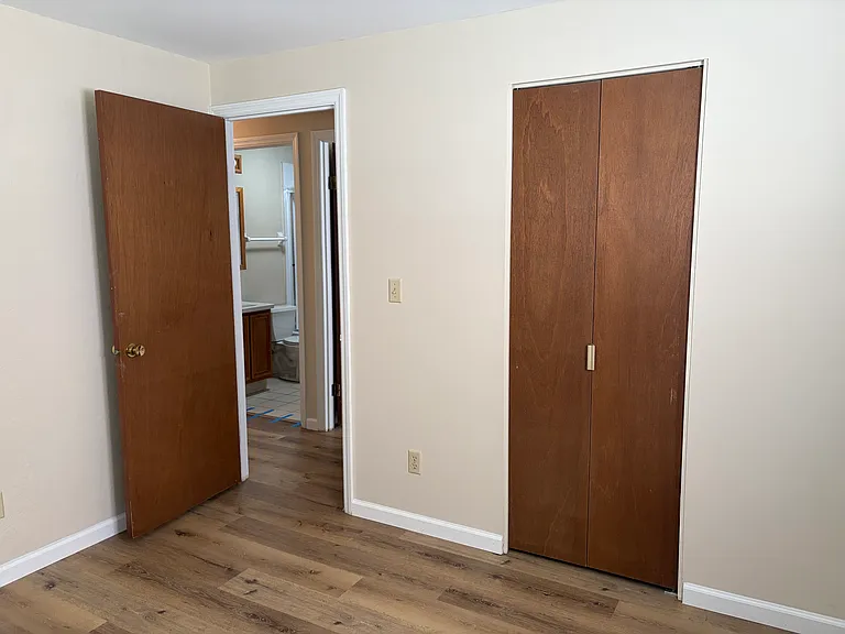 6537 Highbury Rd — Photo 14