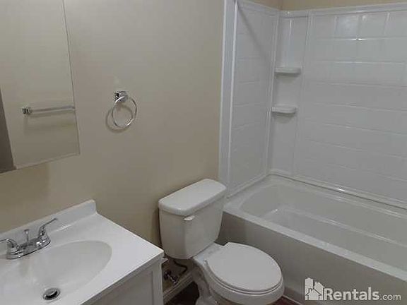 5th image of 3195 S Hunter View Dr