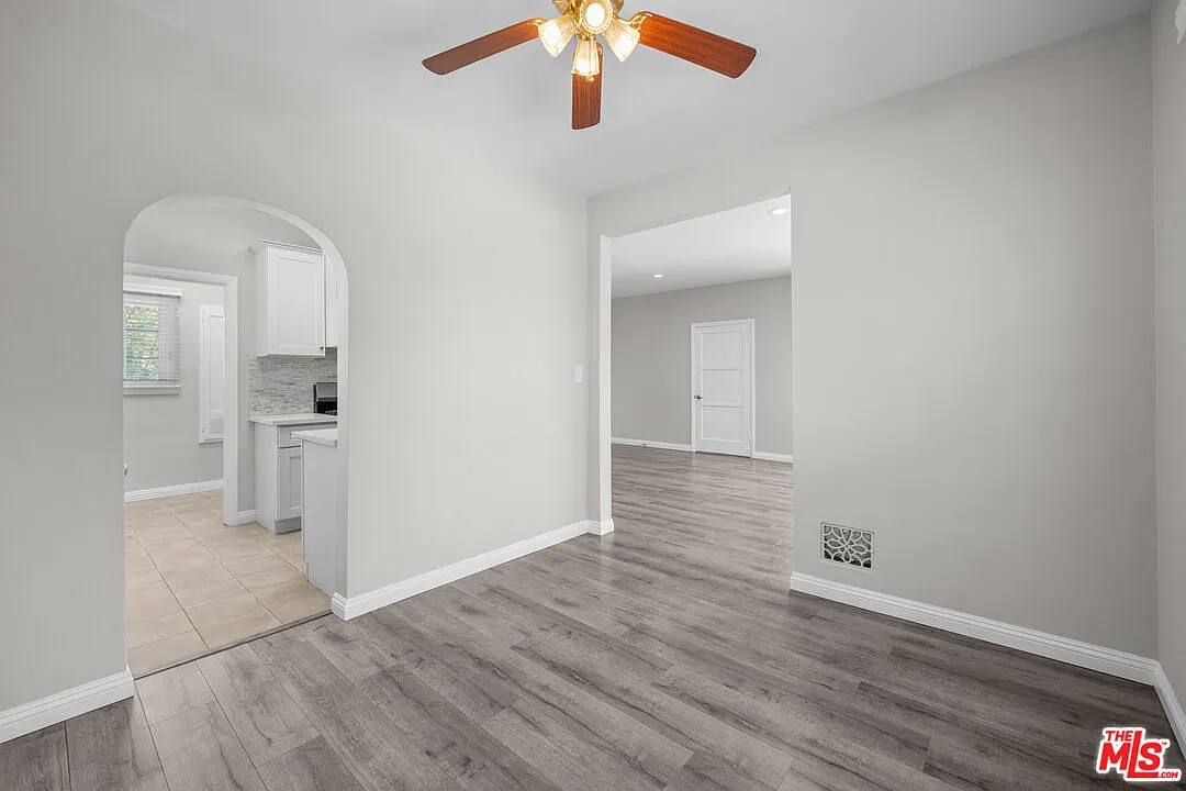 2 bed, 1.0 bath, 1005 sqft, $2,800 — Photo 4
