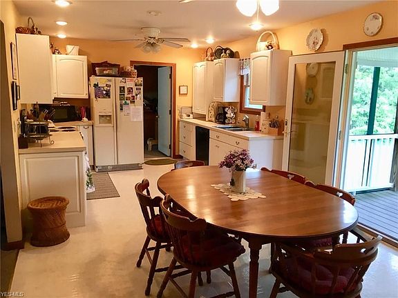 2nd image of 417 Sweet Valley Ln