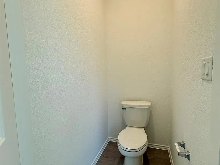 306 Camargue Dr — Photo 22