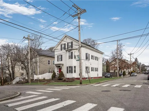 40 7th St #2, Providence, RI 02906