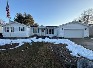 37 Stockman Dr, Paris, IL