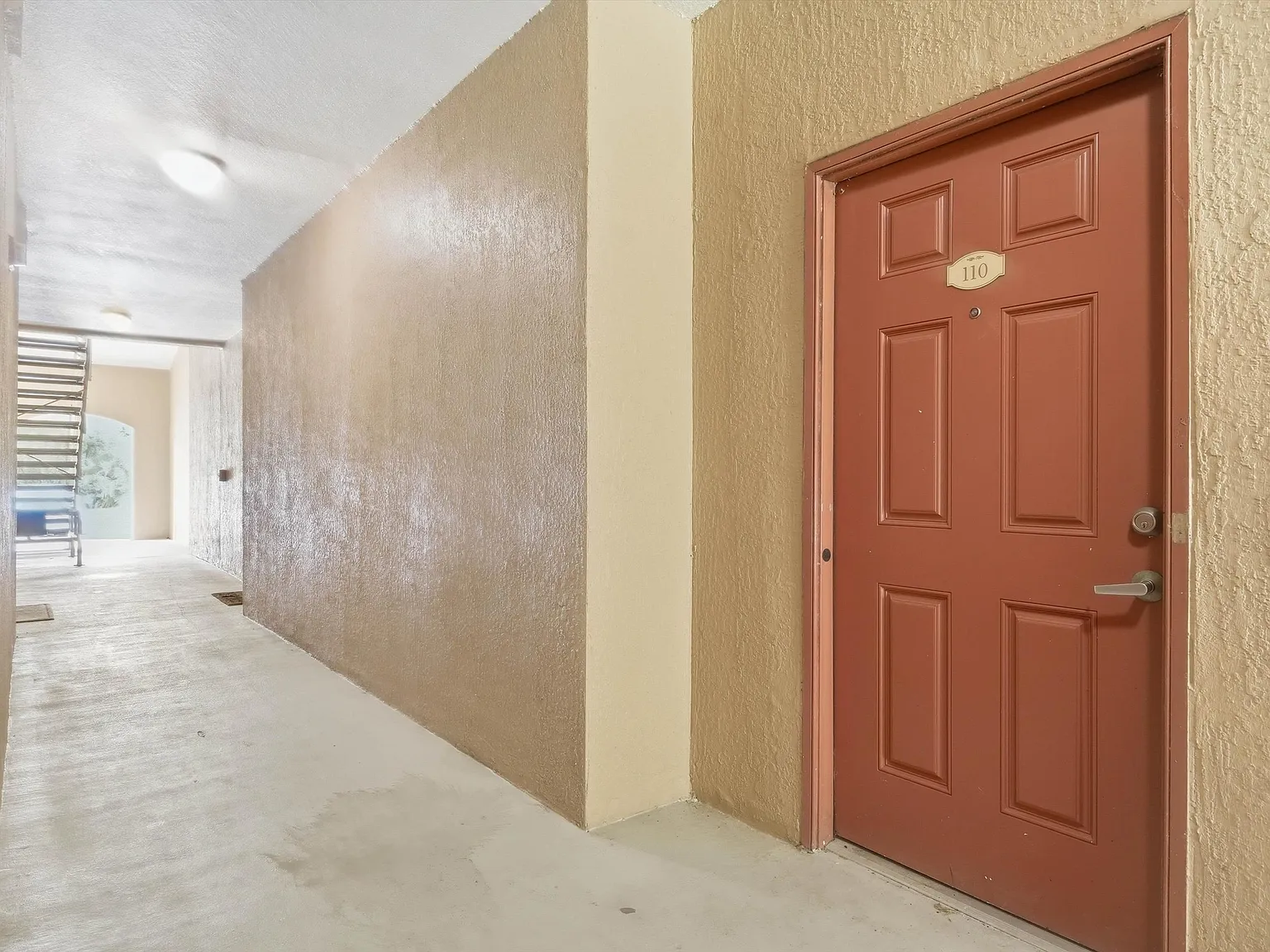 2 bed, 1004 sqft, $1,800 — Photo 3