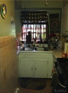 4th image of 839 Underhill Ave #60-A