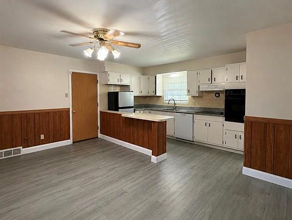 3rd image of 11562 Rock Hampton Dr