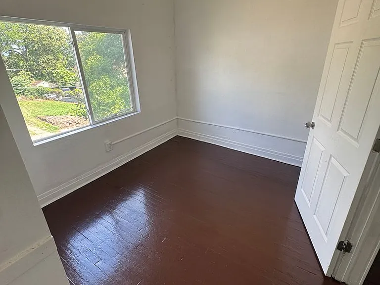 740 Fern St — Photo 3