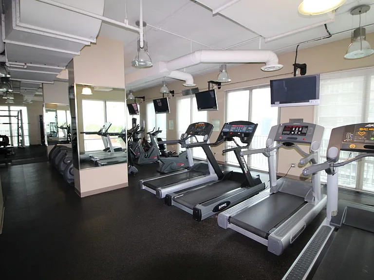 2 E Erie St #1901 — Photo 16