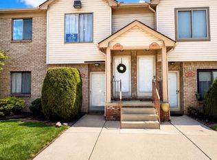 24128 Avon Ln, Clinton Township, MI 48036
