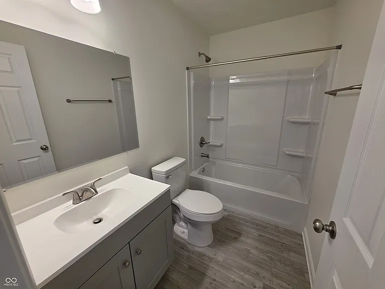 10207 Penrith Dr — Photo 15