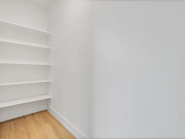 349 SE Walnut St — Photo 25