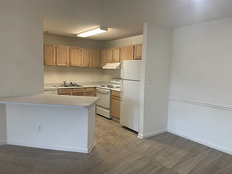 Wesley St. Claire Apartments at Lawrenceville — Photo 102