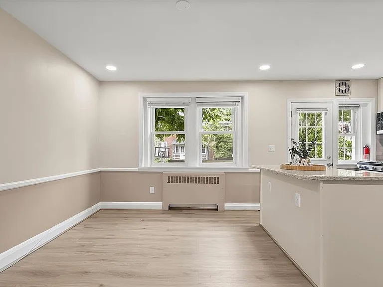 8 Enjay Ave — Photo 14