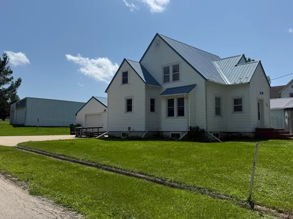 501 S Main St, Farmersburg, IA 52047