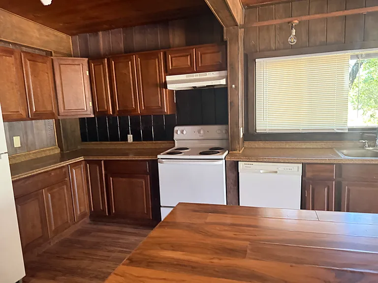 20454 Reeds Creek Rd — Photo 7