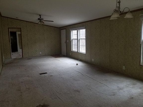 4th image of 143 Big Valley Dr